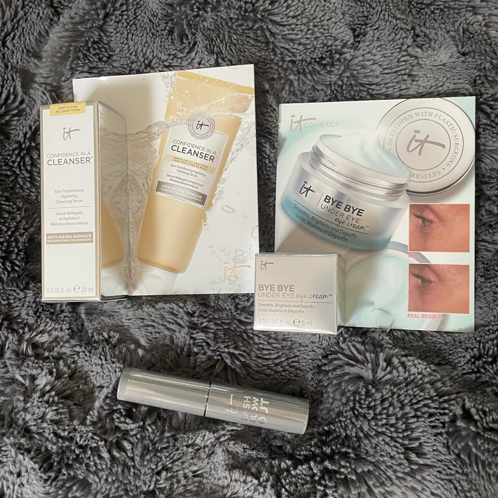 It cosmetics bundle